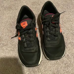 New balance casual tennis shoes